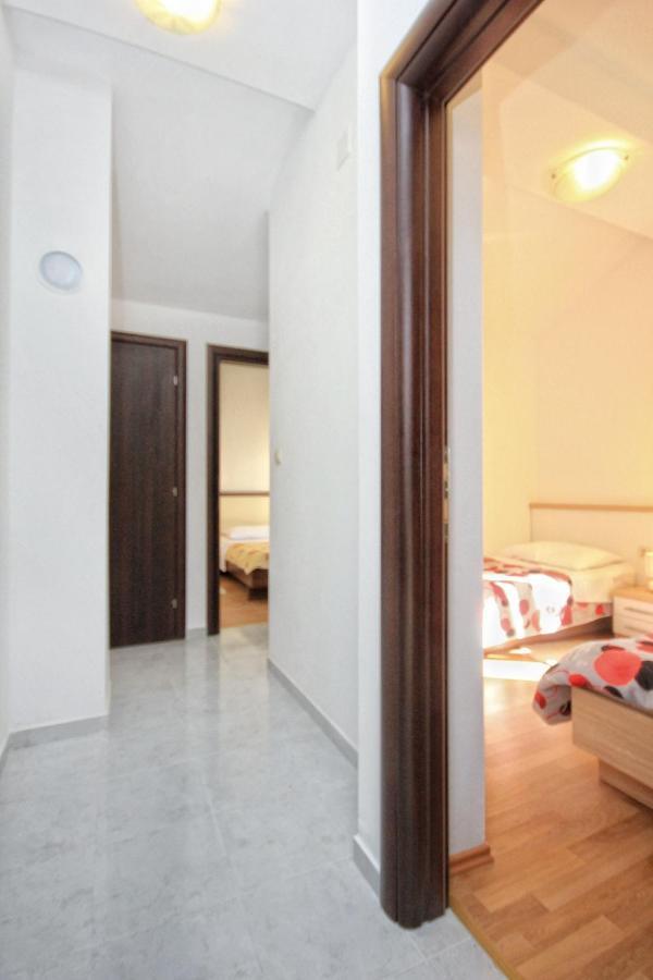 Apartments By The Sea Vlasici, Pag - 9324 Luaran gambar