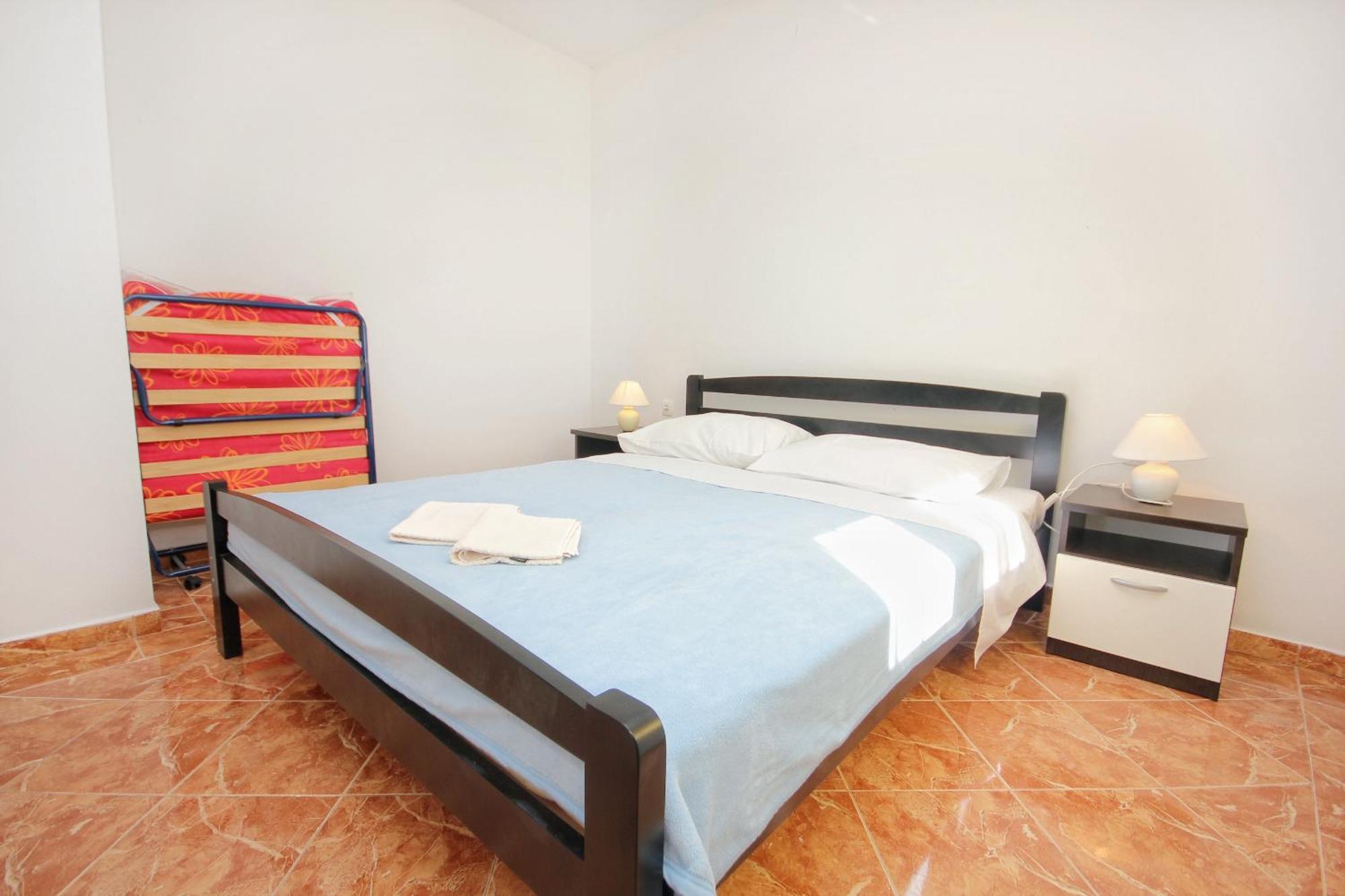 Apartments By The Sea Vlasici, Pag - 9324 Bilik gambar